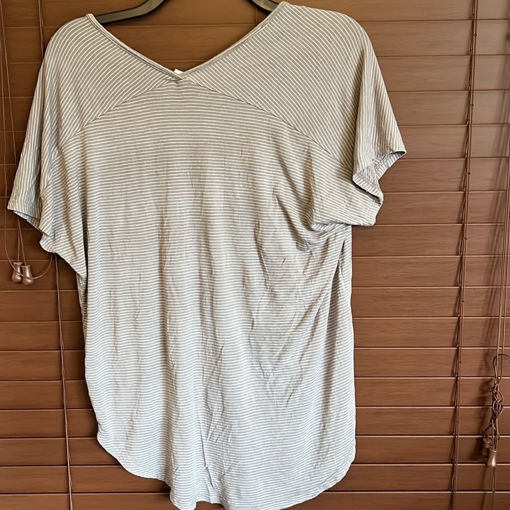 Cute gray top with white stripes - Picture 2 of 3